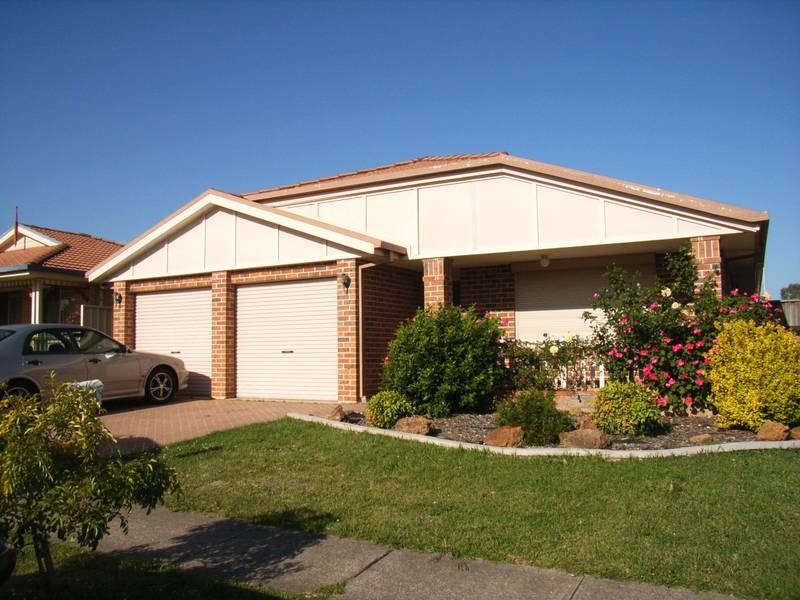 Modern 4 Bedroom Home Picture 1