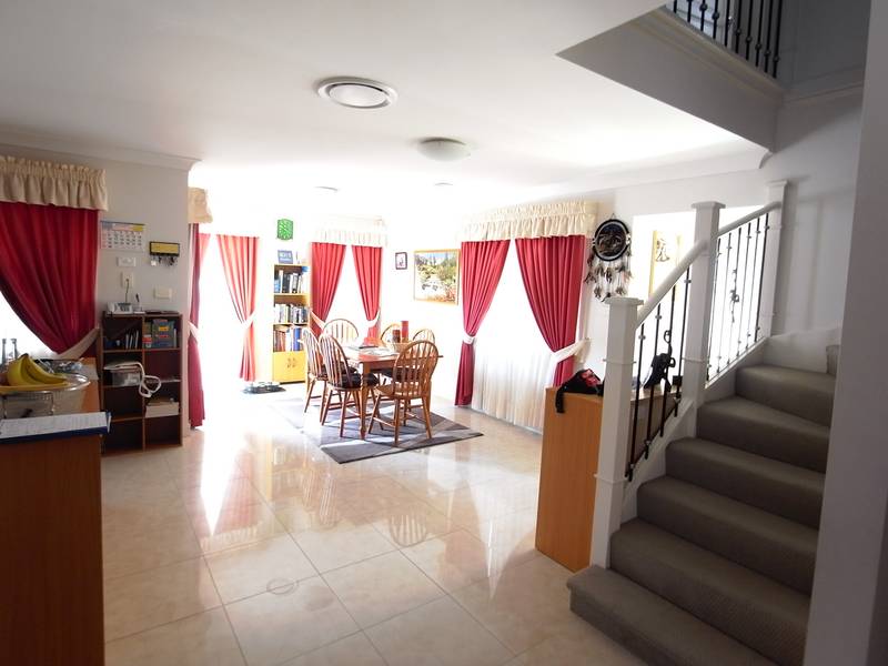 IN THE PARKWOOD ESTATE Picture 3