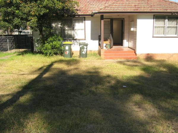 3 BEDROOM HOME Picture 1