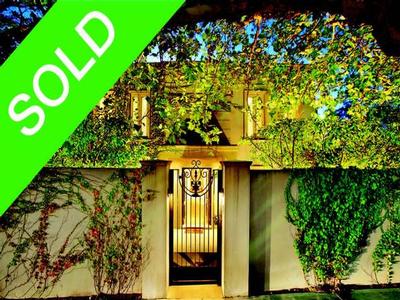 Is this Wayne Gillespie's finest Toorak home? Picture