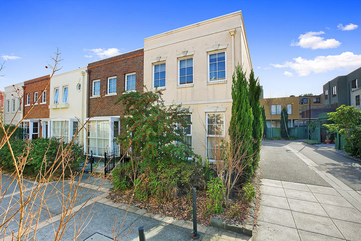 CROMWELL CLASSIC! Picture 1