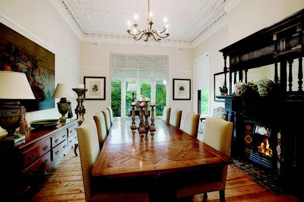 FULLY RENOVATED GRAND FAMILY HOME! Picture 3