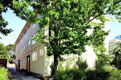 RENOVATED 1 BEDROOM APARTMENT! Picture RENOVATED 1 BEDROOM APARTMENT! Picture