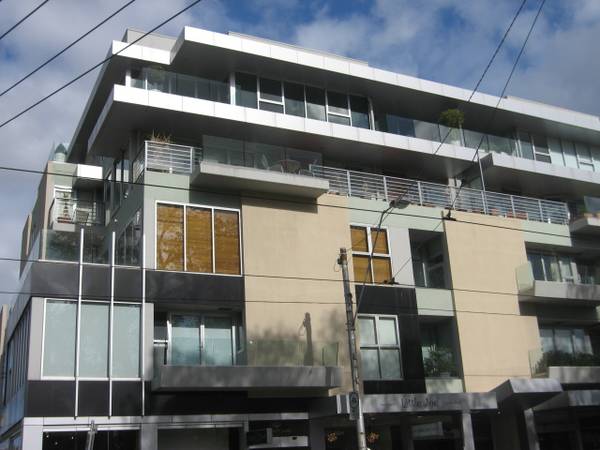 RELAX OVER ROCKLEY! Picture 1