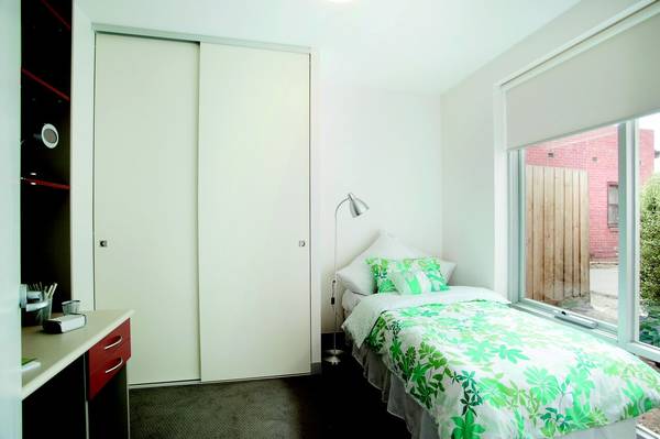 INVESTORS NOTE Picture