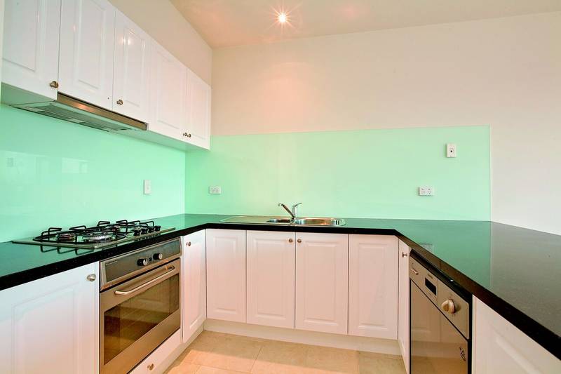 EXECUTIVE TOORAK RESIDENCE! Picture 3