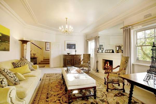 LARGE FAMILY HOME BUILT FOR ENTERTAINING! Picture LARGE FAMILY HOME BUILT FOR ENTERTAINING! Picture