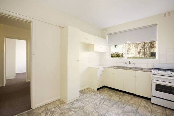 TREE LINED BOULEVARD! Picture 3