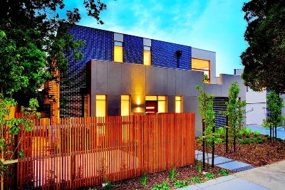 BRAND NEW EXECUTIVE TOWN RESIDENCE! Picture