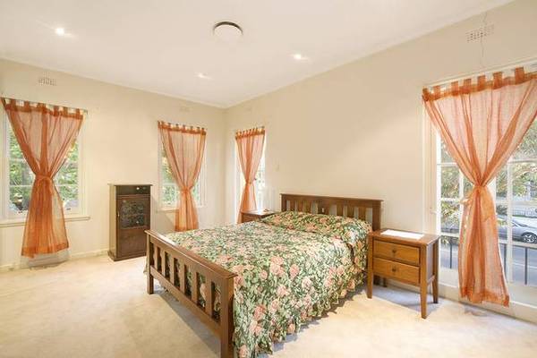 FANTASTIC TOORAK HOME! Picture