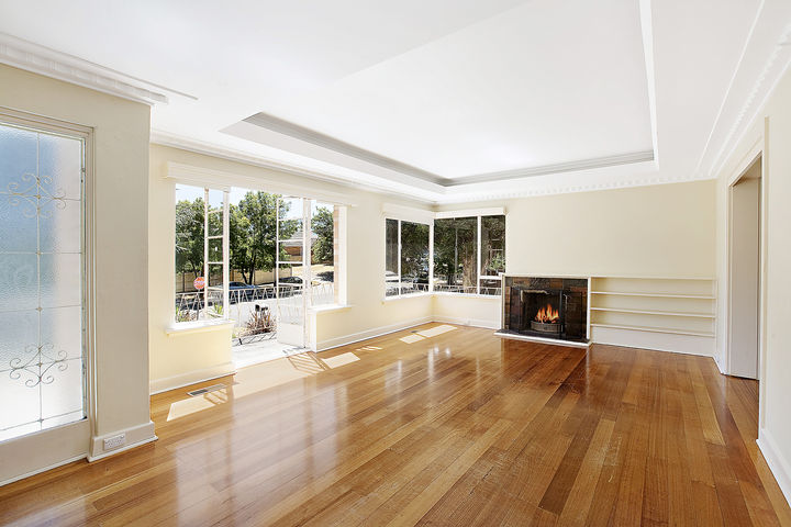 GENEROUS FAMILY HOME! Picture 2