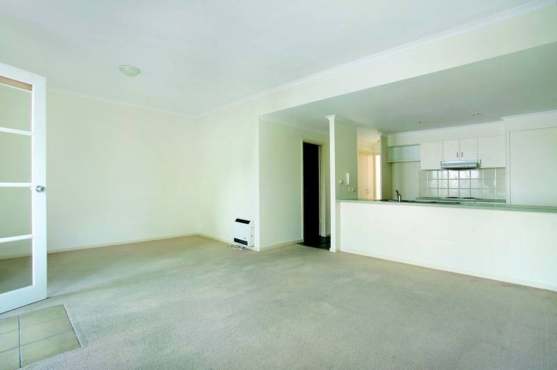 Modern Two Bedroom Apartment with Double Car Accommodation Picture 2