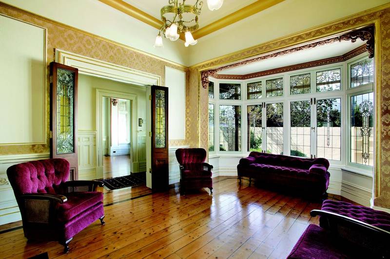 Classic Double Fronted Slate Roofed Hawthorn Brick Victorian Residence of 6 Main Rooms, 3 Bedrooms + Study Picture 3