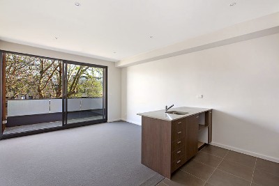 AS NEW 1 BEDROOM APARTMENT IN THE HEART OF PRAHRAN! Picture