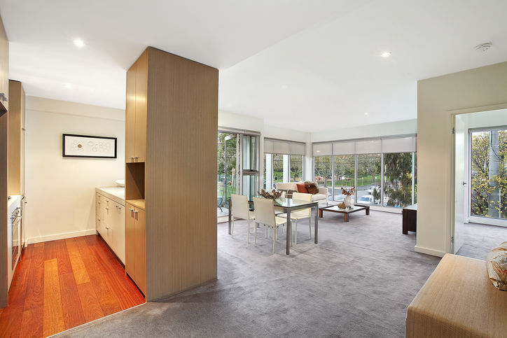 Spectacular 2 Bedroom, 2 Bathroom Apartment with Panoramic Park Views Picture 3