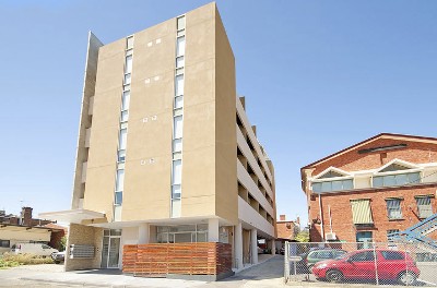 1 BEDROOM STUDENT ACCOMODATION! Picture 1 BEDROOM STUDENT ACCOMODATION! Picture