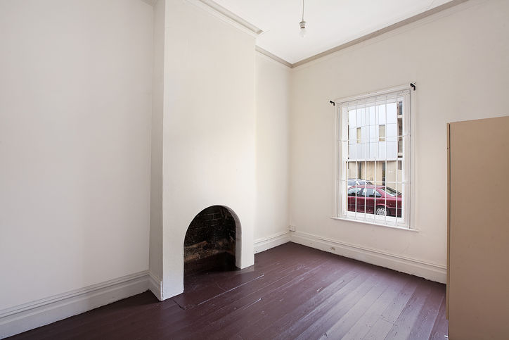 TIDY HOUSE IN THE HEART OF SOUTH YARRA! Picture 3