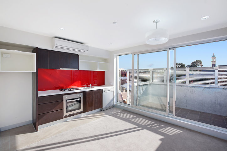 BRAND NEW DESIGNER APARTMENTS IN THE HEART OF BUSTLING ST KILDA! Picture 3