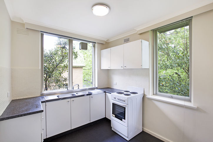 REMARKABLY RENOVATED! Picture 1