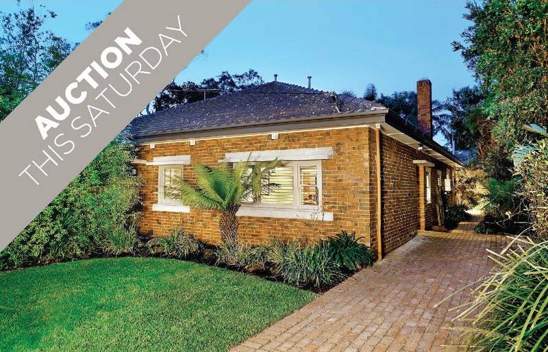 Stunning 2 Bedroom Art Deco Home with Double Car Accommodation Picture 1