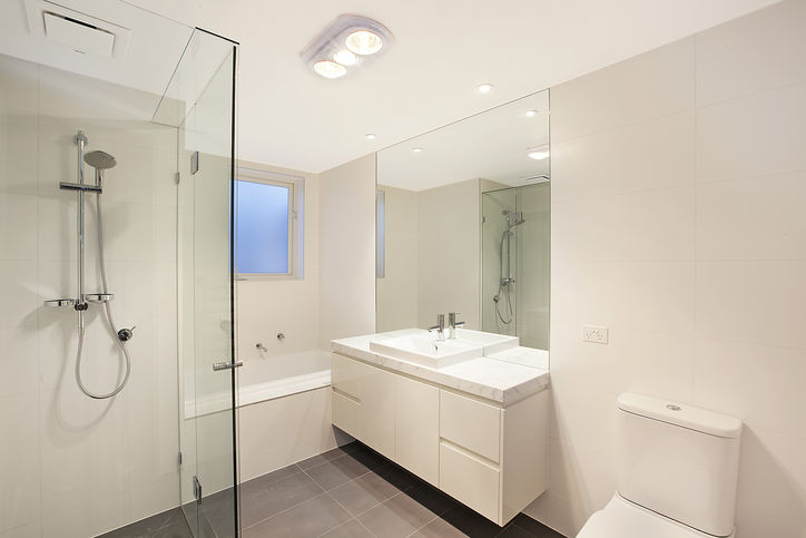 BRAND NEW LUXURIOUS EXECUTIVE RESIDENCE! Picture 2