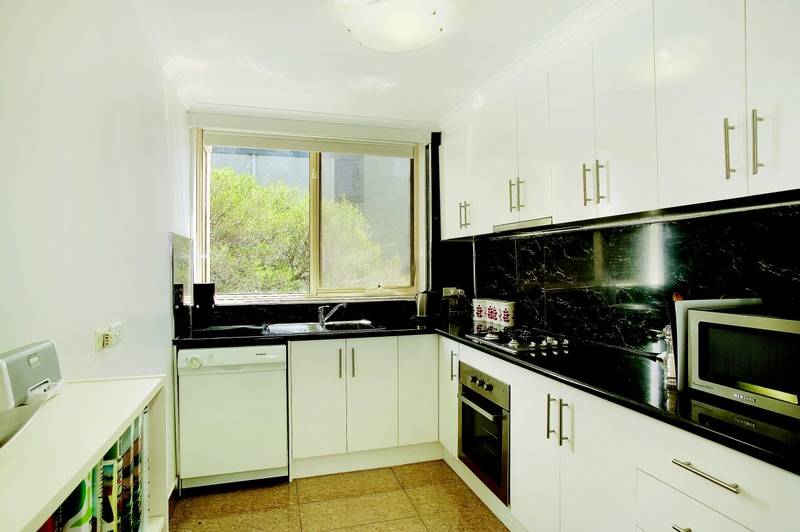 Magnificently Presented Two Bedroom Apartment with Secure Car Accommodation Picture 3