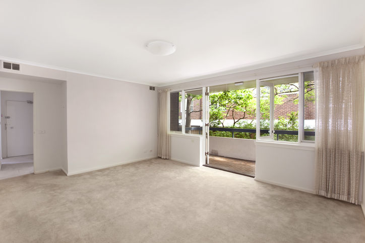 RAVISHING ROCKLEY! Picture 2