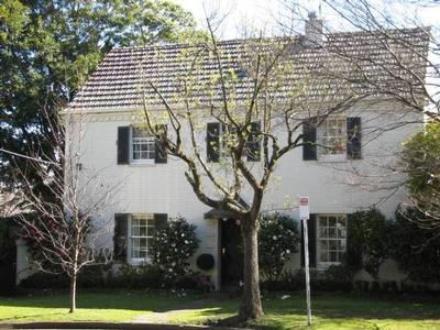 GORGEOUS FAMILY HOME! Picture