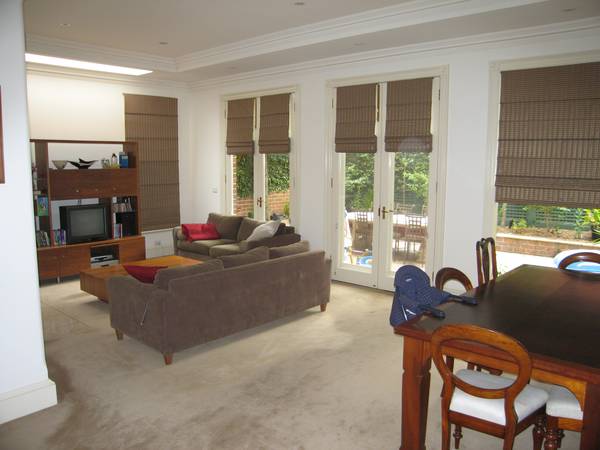 LAP OF LUXURY! Picture 2