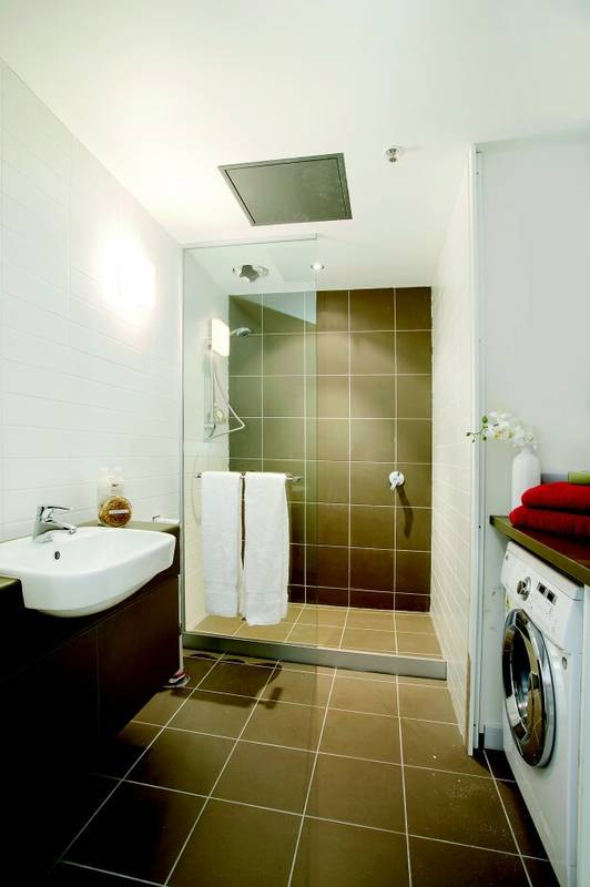 6 MONTH LEASE AVAILABLE! Picture 3