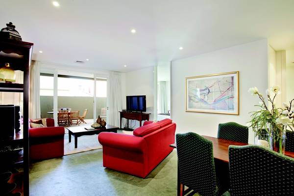 Nicholas Day Designed Spacious Boutique Two Bedroom Apartment with Massive North Facing Terrace Picture 3
