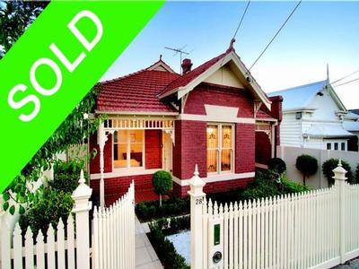 Dress Circle Style Picture