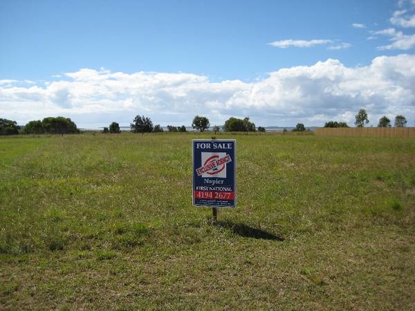 Excellent River Heads Block with Views! Picture 1