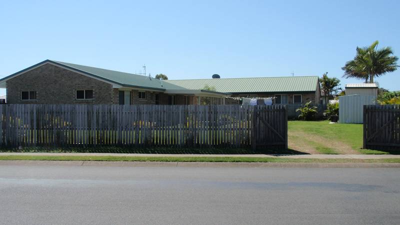 Tenant required, pets allowed....! Picture 2