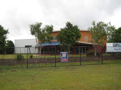 PROMINENT COMMERCIAL PREMISES - FOR LEASE Picture PROMINENT COMMERCIAL PREMISES - FOR LEASE Picture