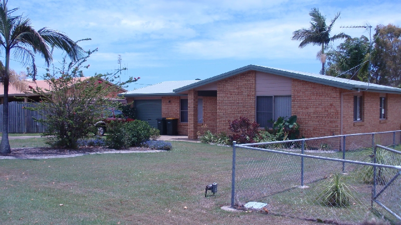 NEW TO MARKET! Picture 2