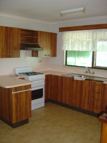 Perfect Location - URGENT TENANT REQUIRED Picture Perfect Location - URGENT TENANT REQUIRED Picture