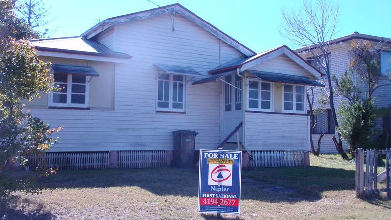 Prime Location! Picture 1