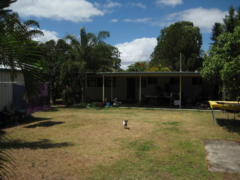 UNIQUE 2 STREET ACCESS PROPERTY Picture 2