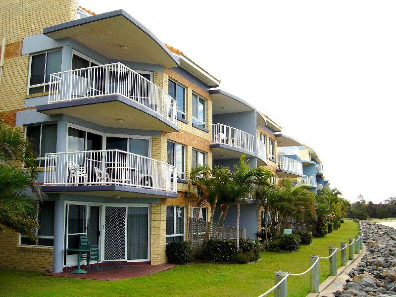 Absolute Waterfront Unit Picture 1