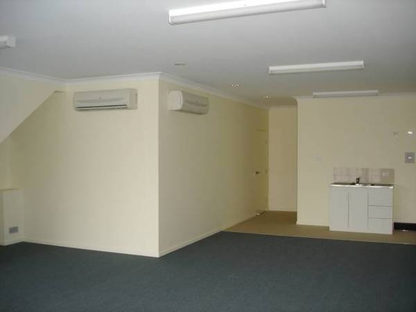 Hervey Bay CBD Fringe - 164m2 Picture 3