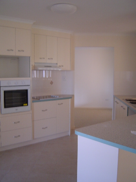 Large Family Home In Pt Vernon Picture 3