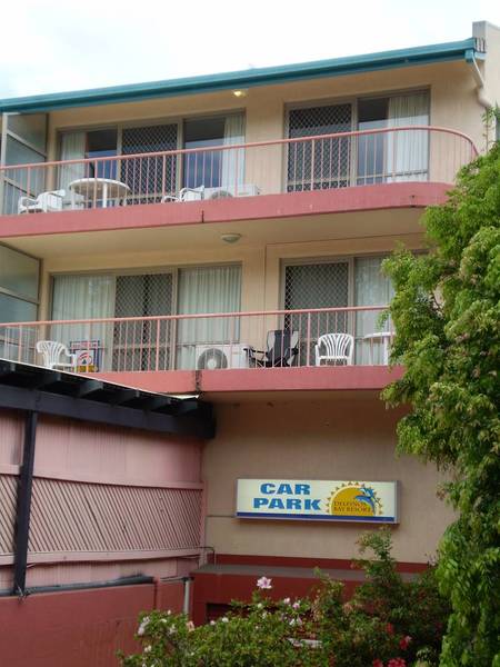 Esplanade Living - URGENT TENANT NEEDED Picture 1