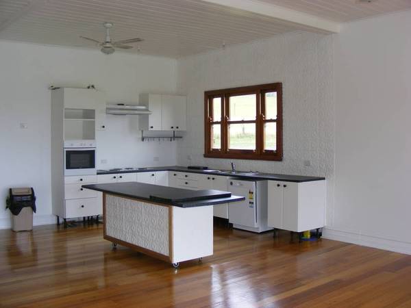 RURAL SETTING WITH VIEWS Picture RURAL SETTING WITH VIEWS Picture