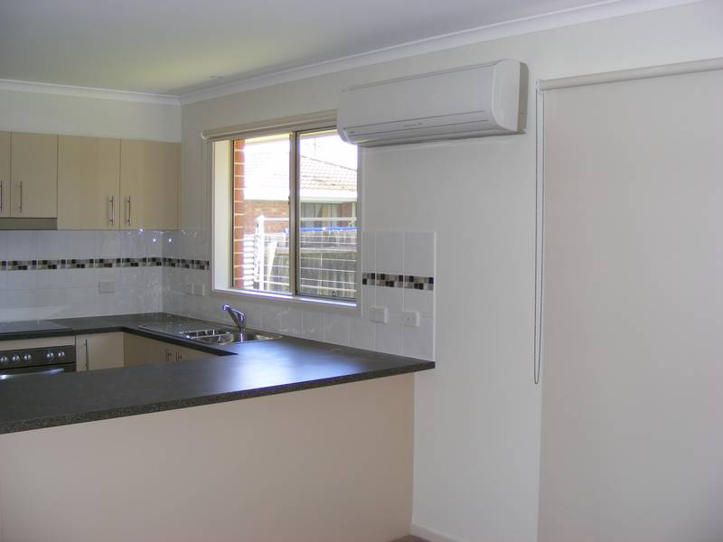 Near new unit!! Picture 2