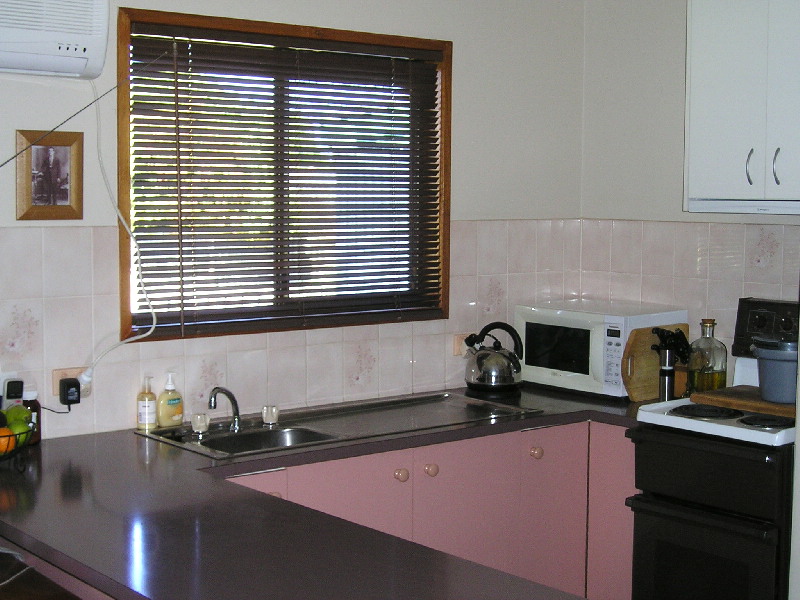 Comfortable established home Picture 2