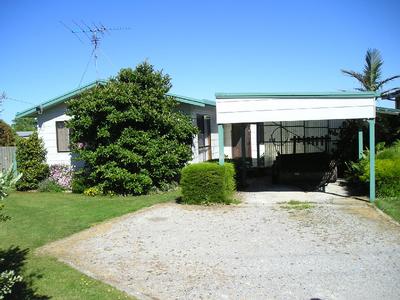 Comfortable established home Picture Comfortable established home Picture