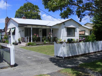 Neat as a pin! Picture