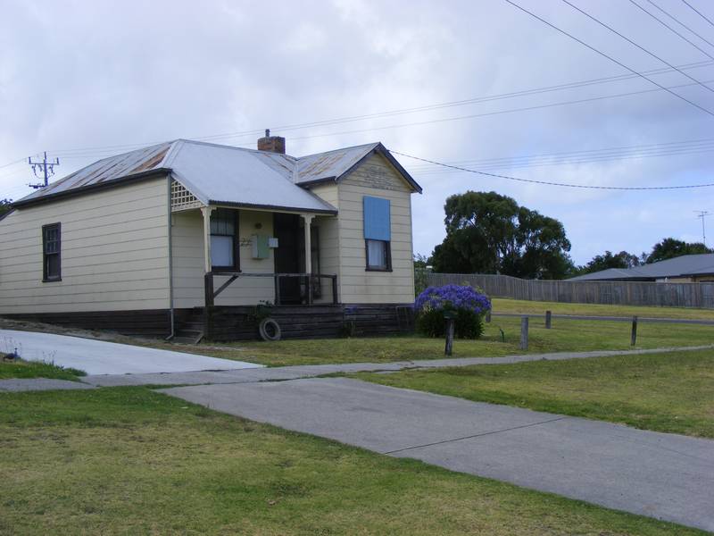 Estate Says Sell?? Picture 1