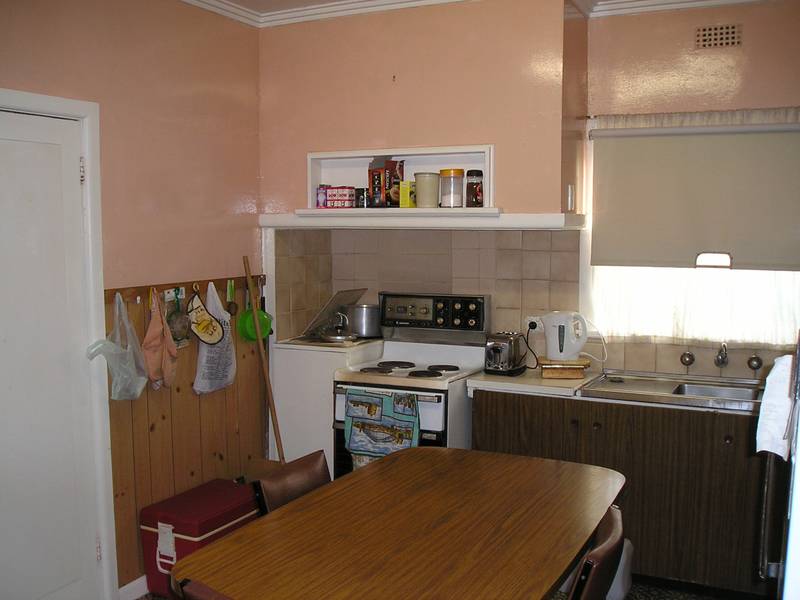 RENOVATORS DELIGHT Picture 3